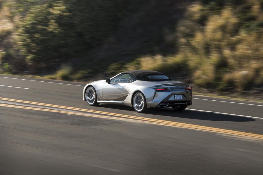  Lexus LC500 Convertible 2020 года  (NA) (фото 32 из 42)
